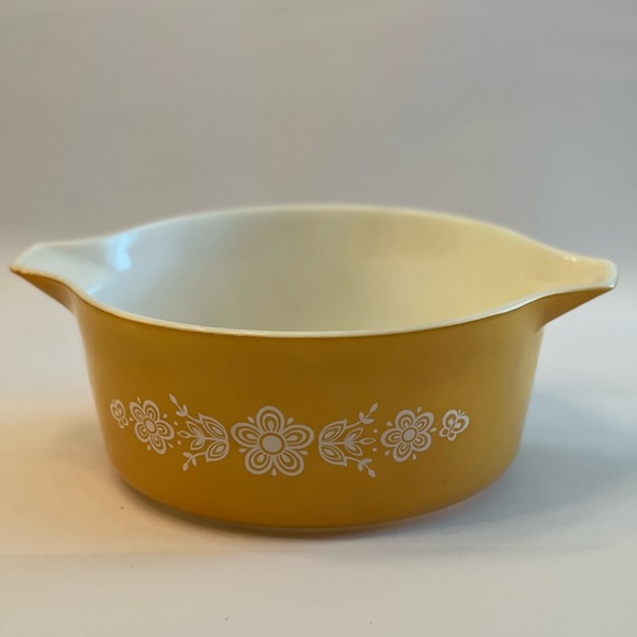 Vintage Pyrex 2 1/2 quart Golden Butterfly White Flowers Bakeware Casserole Dish - Picture 3 of 8